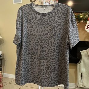 Leopard Print top Size L